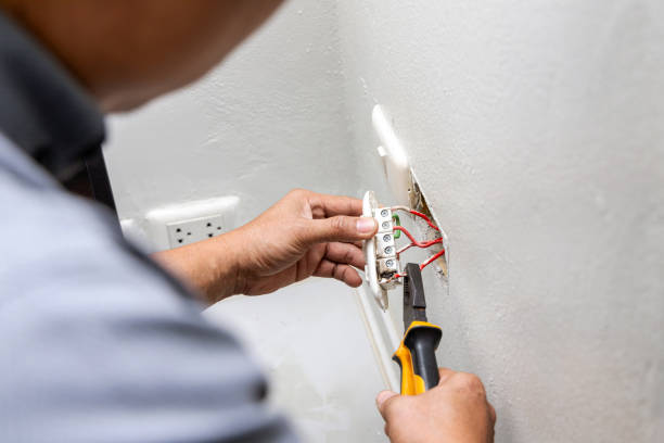 Best Affordable Emergency Electrician  in Brooksville, FL